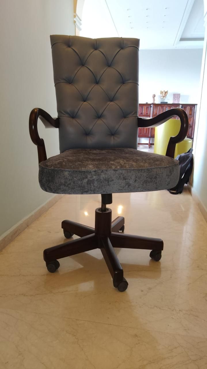 Executive chair
