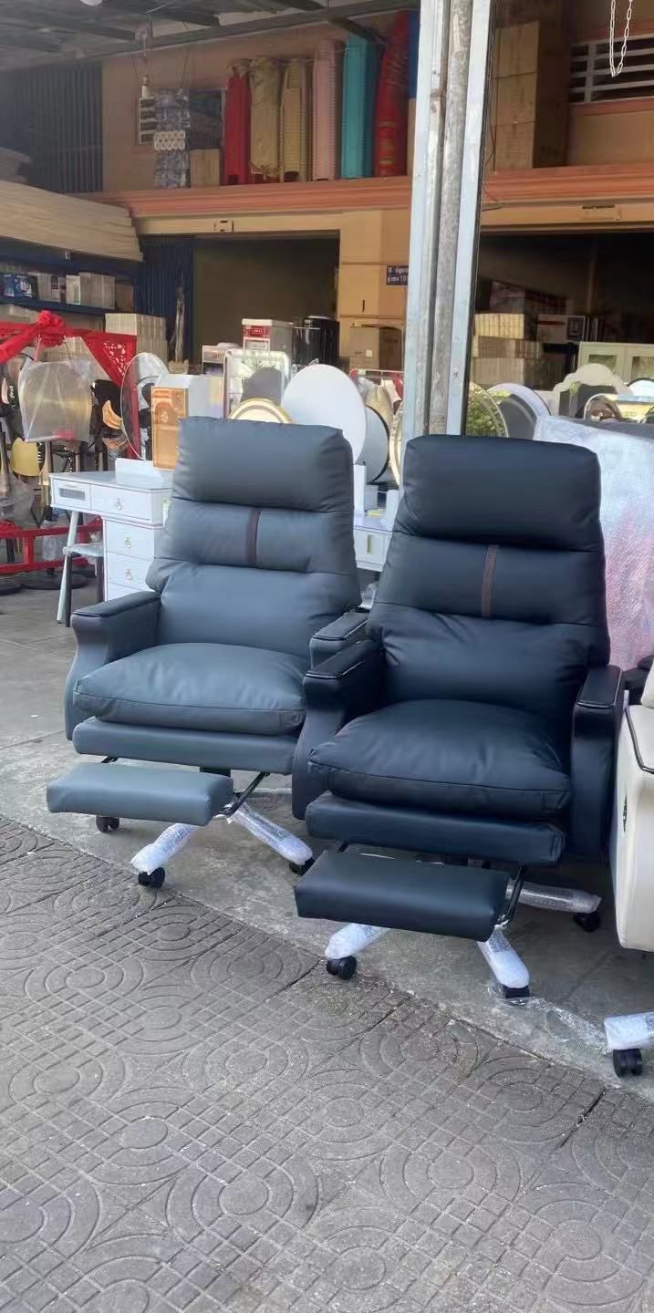 Recliner chairs