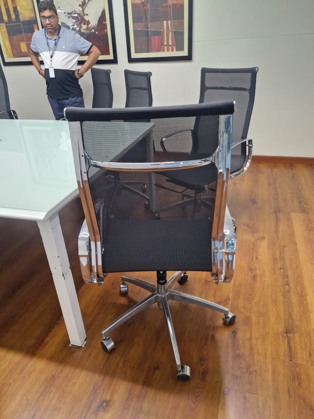 Mesh office chair