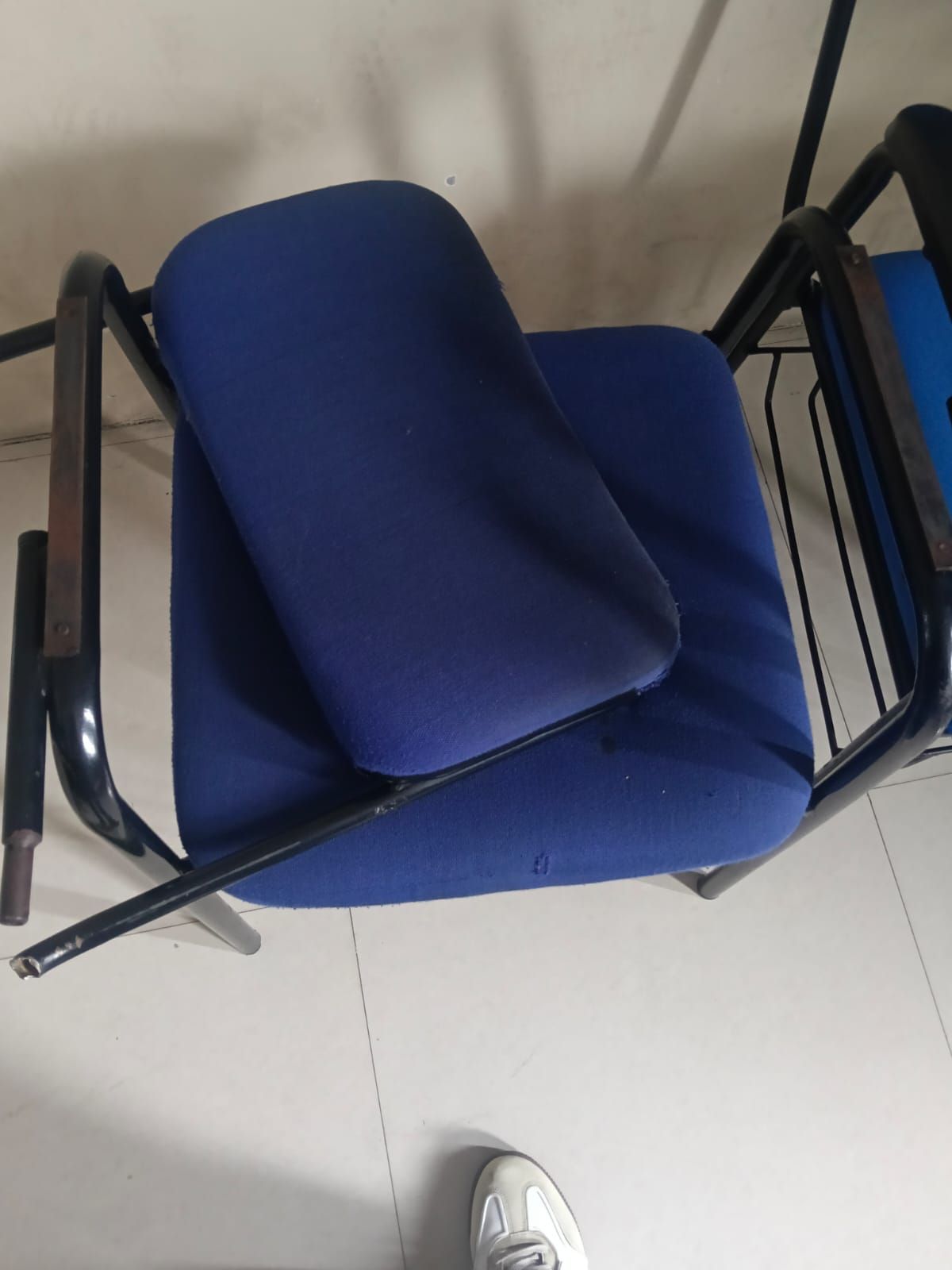 Visitor chair